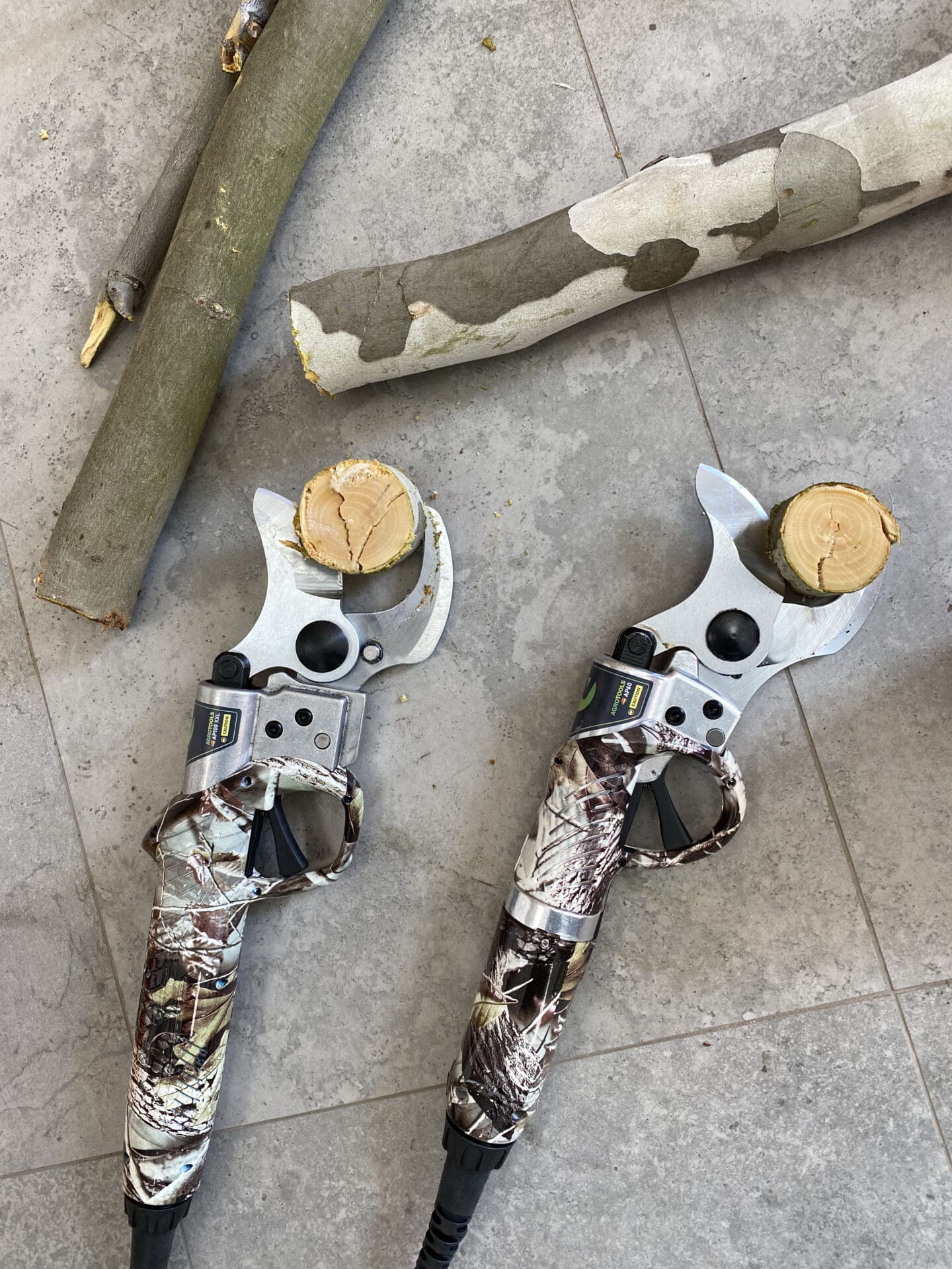 KIT: Tijeras Profesional AGROTOOLS AP60 + Pertiga extensible 3 posiciones - Imagen 4